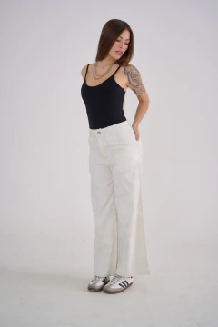 Imagen de ART 2631 PANTALON GABARDINA ELASTICA CON PINCELADAS FOIL CRUDO