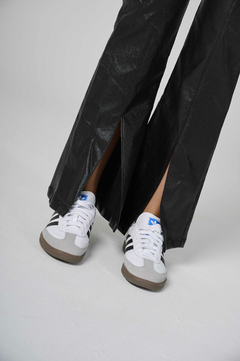 ART 2524 CALZA/PANTALON DE BENGALINA CON TAJO NEGRO en internet