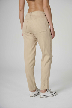 ART 2551 PANTALON SASTRERO RAYADO BEIGE en internet
