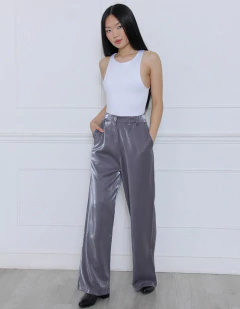 ART 2773 PANTALON SASTRERO SATINADO GRIS en internet