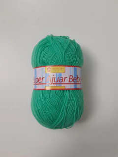 Super Ajuar, color N°421, ovillo 100 gramos.