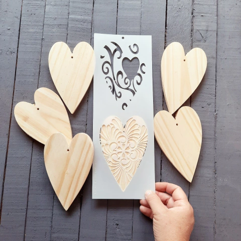 Vc-7 + 6 corazones de pino de 15cm