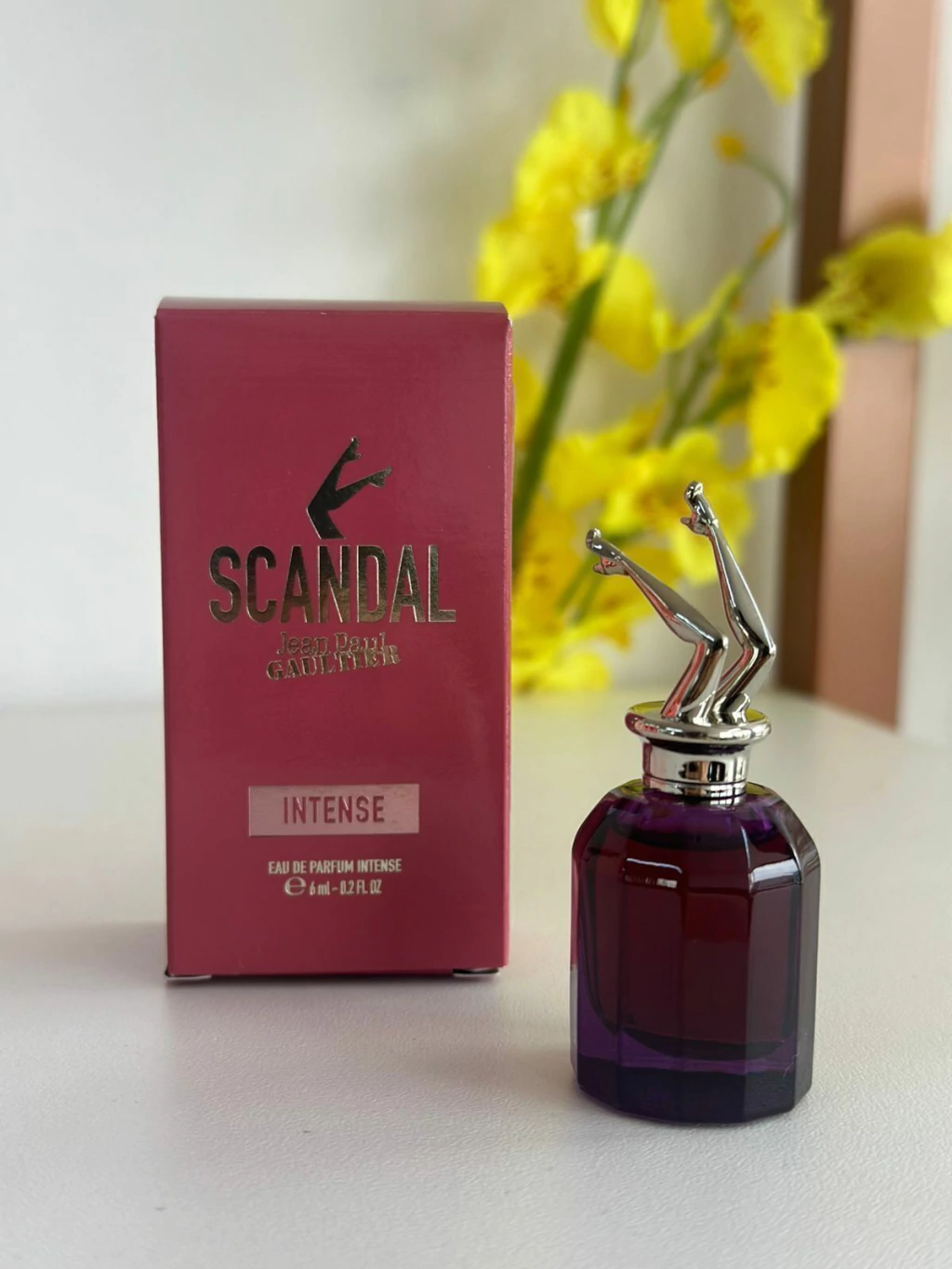 Miniatura Scandal Intense feminino 6ml - Jean Paul Gaultier