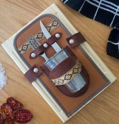 Set asado rectangular eco con vaso y cubiertos