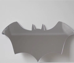 Espejo Acrílico con diseño de Murciélago