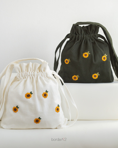 MINI BAG BORDADA À MÃO | GIRASSÓIS