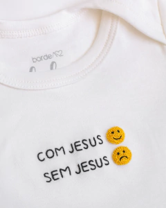 BODY BORDADO À MÃO COM JESUS =) SEM JESUS =( - comprar online