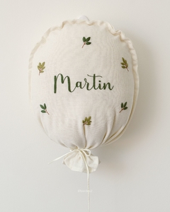 BALÃO DECORATIVO BORDADO À MÃO PERSONALIZADO COM NOME (FOLHAGENS) - comprar online
