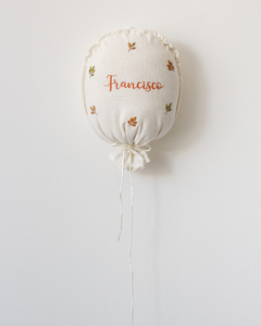 BALÃO DECORATIVO BORDADO À MÃO PERSONALIZADO COM NOME (FOLHAGENS + TONS TERROSOS) - comprar online
