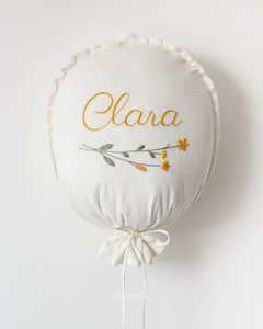 BALÃO PORTA MATERNIDADE BORDADO À MÃO PERSONALIZADO COM NOME