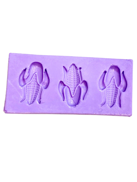 F1472 MOLDE DE SILICONE MILHO VERDE CONFEITARIA BISCUIT