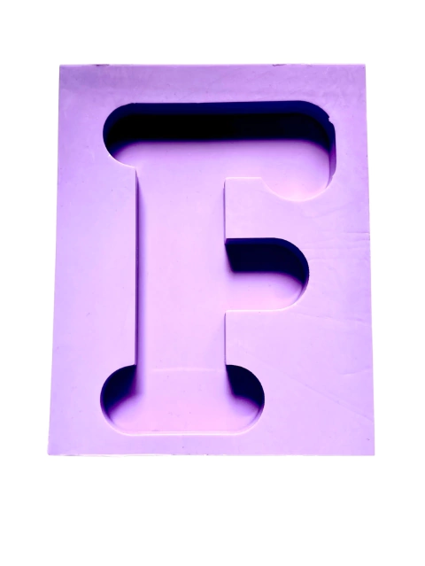 R669 Molde de silicone luminária letra F resina decorar