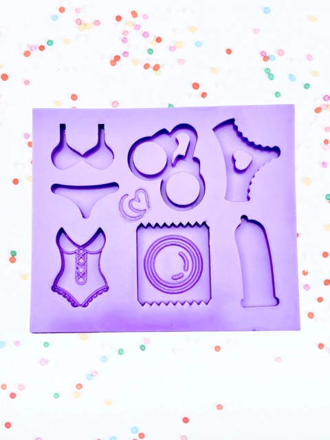 F1647 MOLDE DE SILICONE CHÁ LINGERIE CONFEITARIA BISCUIT