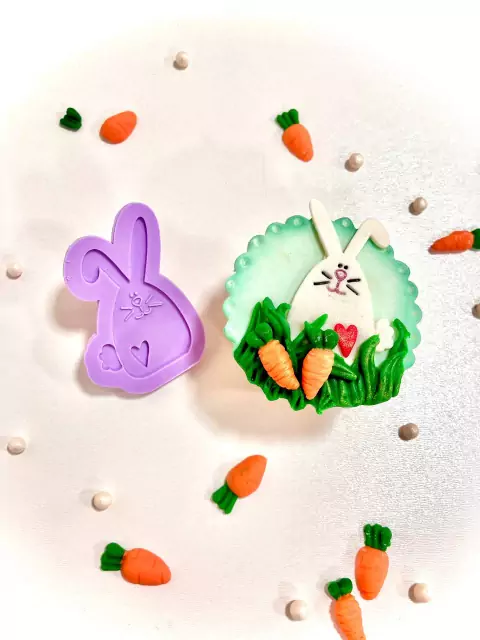 F1224 MOLDE DE SILICONE PÁSCOA COELHO CONFEITARIA BISCUIT