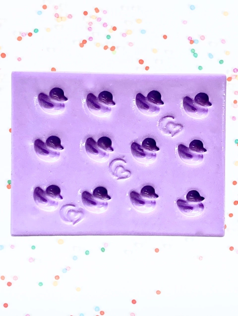 F1663 MOLDE DE SILICONE MINI PATINHOS CONFEITARIA BISCUIT