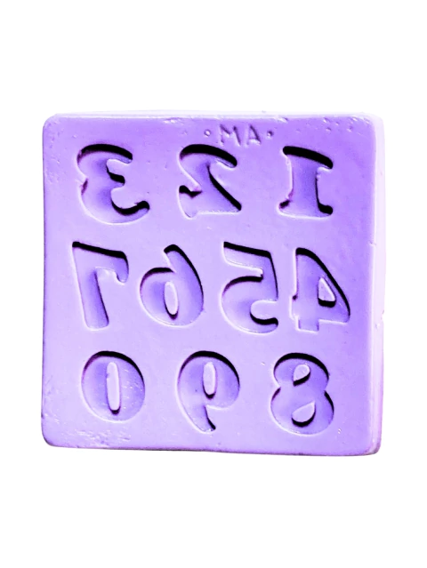 F1882 MOLDE DE SILICONE NÚMEROS CONFEITARIA BISCUIT