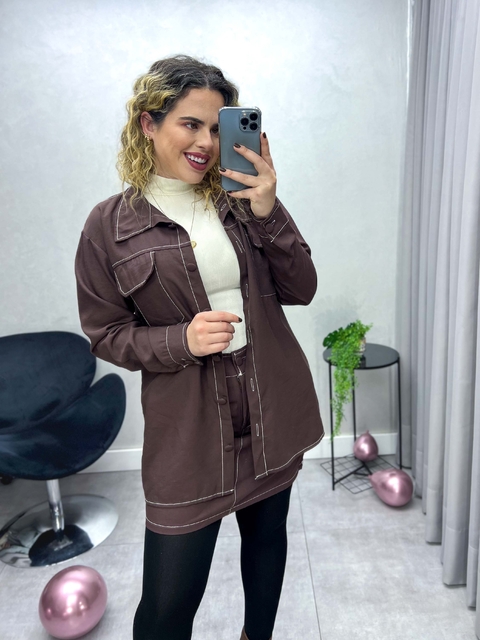 Camisa Alongada Contraste - Marrom - comprar online