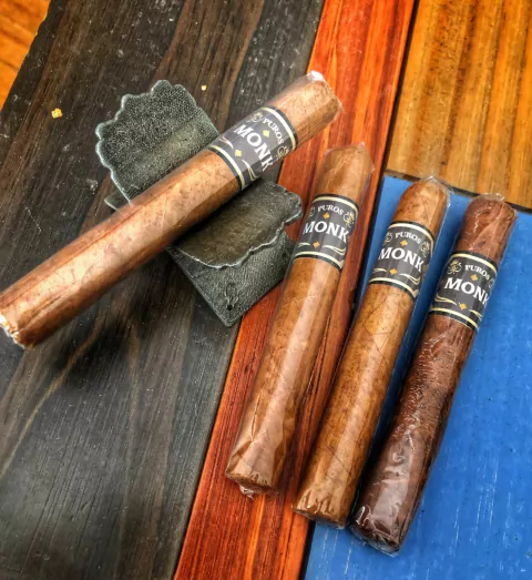 MONK ROBUSTO X1 (CELOFAN) - ARGENTINA