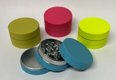 Picador Metálico Engomado de 3 Piezas. 4 cm. de Diámetro x 2.5 cm de Alto