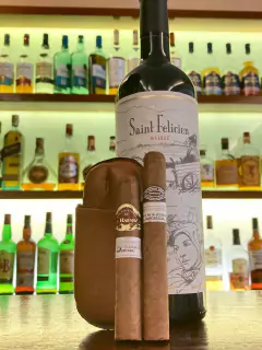 Combo 4: Vino Saint Felicien Malbec + Purera Doble Marron + 1 San Cristobal El Principe y 1 Rafael Gonzales Petit Corona