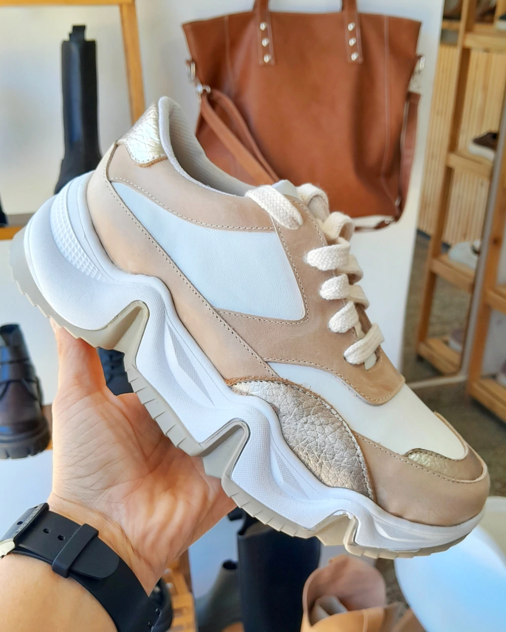 ZAPATILLAS CAMILA BEIGE
