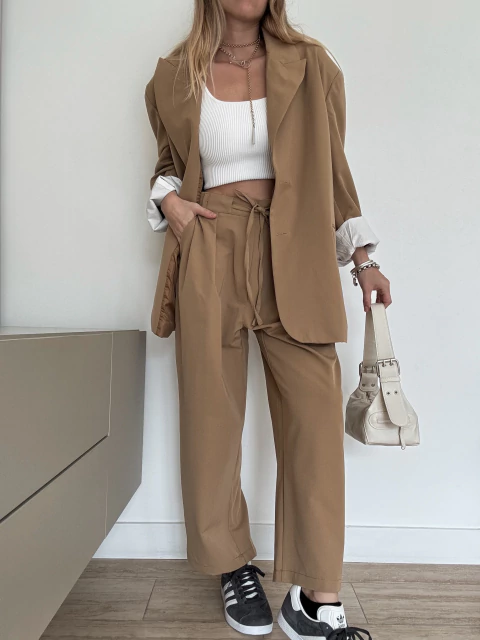 PANTALON CAPRI CAMEL - comprar online