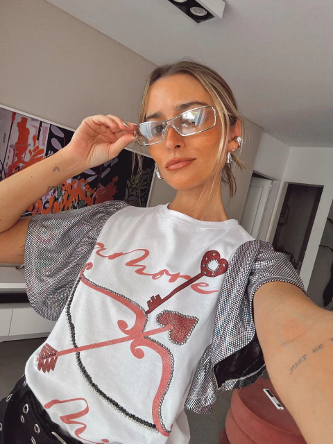 Remera Amore off White - comprar online