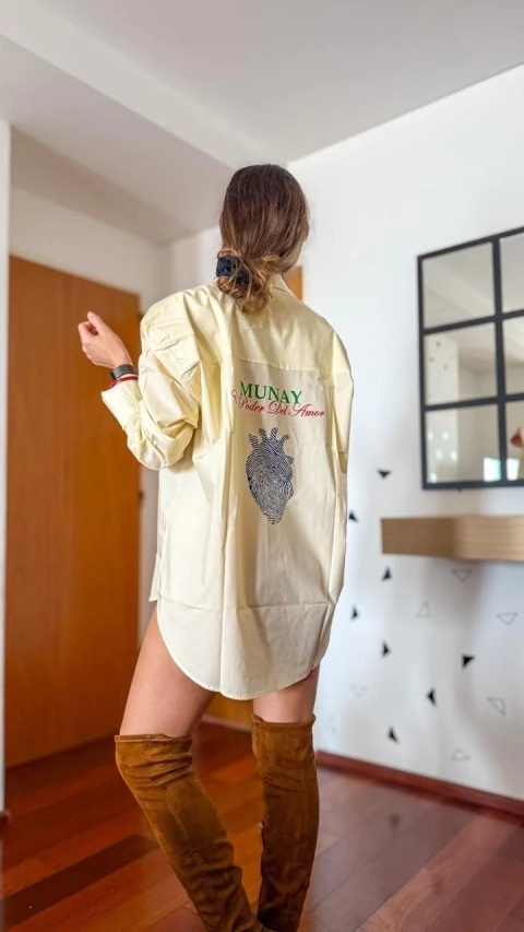 Camisa Amor Latino butter - comprar online