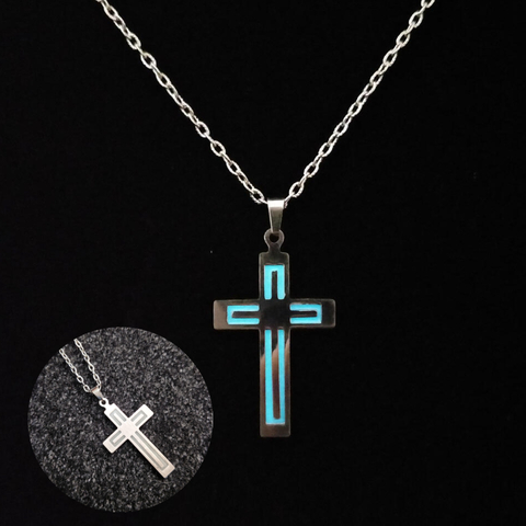 Cadena Collar Colgante Con Dije Cruz Brilla Oscuridad