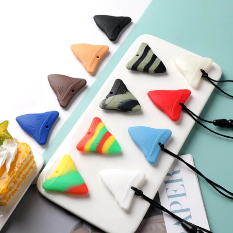 Collar Mordillo Colgante Calmante Terapeutico Para Niños