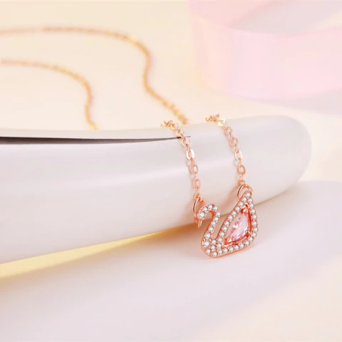 Collar Dije Cisne Rosa Gold - comprar online