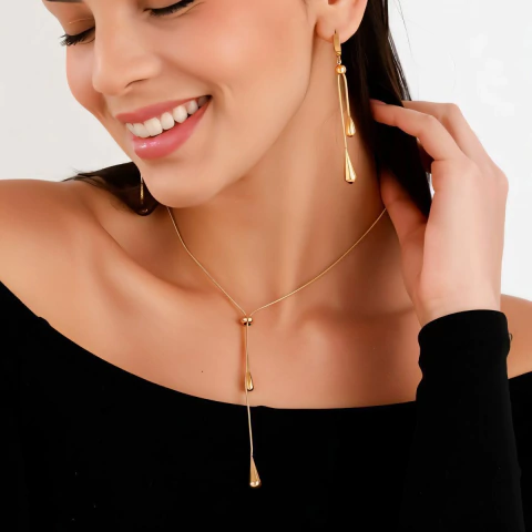 Set Collar Y Aros Con Dijes De Gota Minimalista Y Elegante