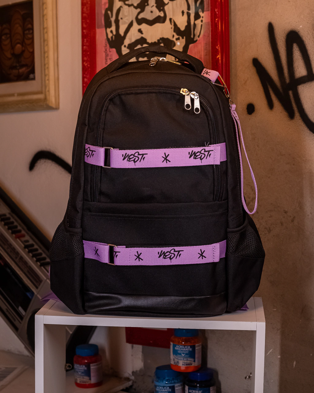 MOCHILA NEST PANOS SKT PRETA TIRA LILÁS - NEAC015