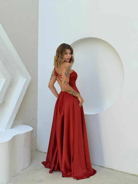 Vestido Princesa costa Aberta crepe acetinado