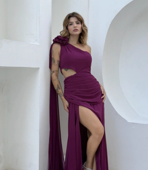 Vestido Flor 3d com capa longa