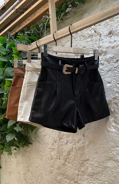 Short Couro PU
