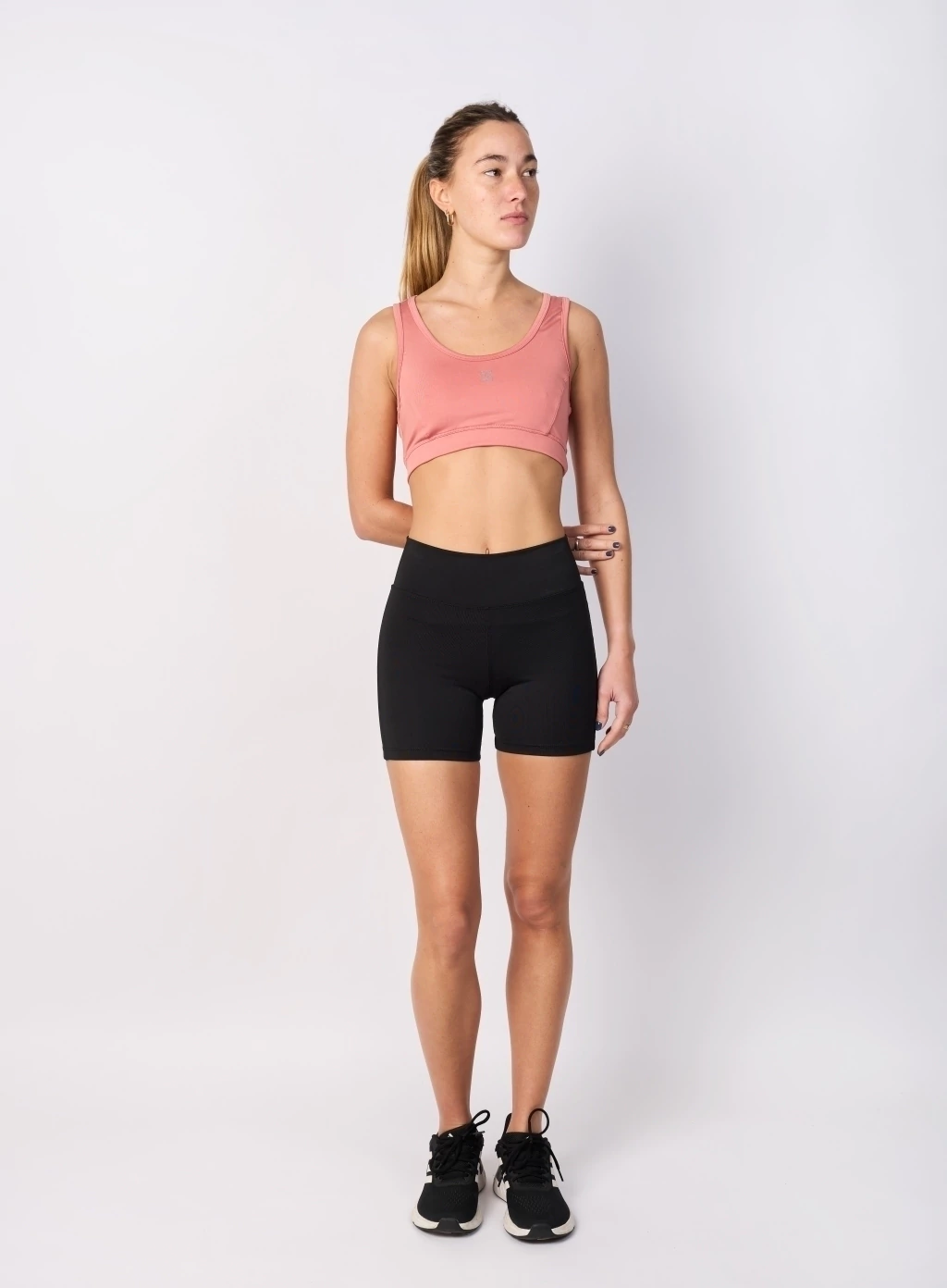 CALZA SHORT BASIC NEGRA