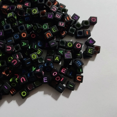 Vocales Cuadradas Negras con Colores Fluor - comprar online