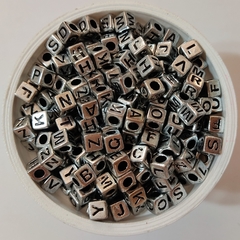 Letras Cuadradas Plateadas