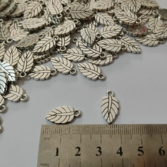 10 Dijes de Metal Hoja - comprar online