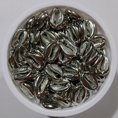 Buzios Plástico Plateado