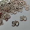 5 Dijes de Metal N°50