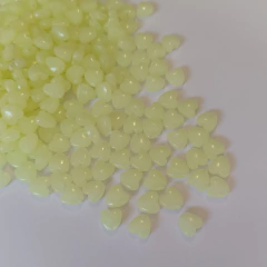 20gr Corazones Pasantes - Brilla en la Oscuridad - Entre Hilos y Cuentas