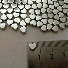 10 Dijes de Metal Pasantes Corazón - comprar online