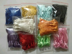 10 Borlas de Hilo 5cm - Entre Hilos y Cuentas