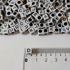 Letras Cuadradas Blanco y Negro en internet
