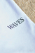REMERA BLANCA WAVES - THE WAVE SEARCHERS