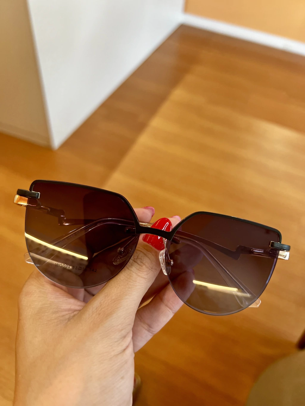 Armação Eclair 2 em 1 Clip On Dourado com Preto