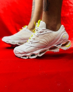 Mizuno Futur