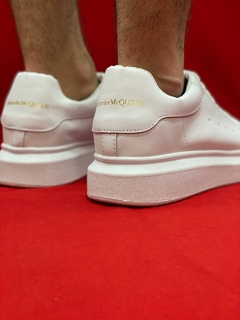 Alexander McQueen Branco na internet
